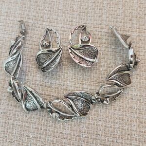 Sarah Coventry Windsong Bracelet and Earrings Silver Leaf Jewelry Set